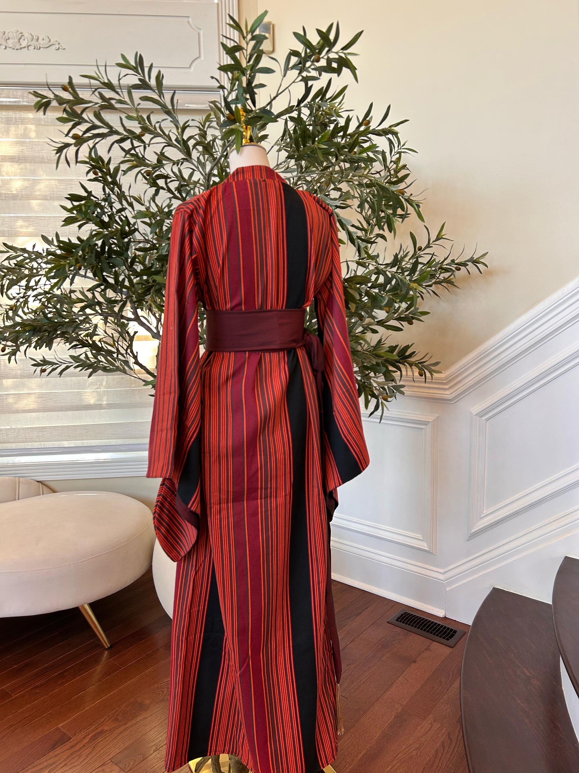 Majdalawi Traditional Elegance Thobe