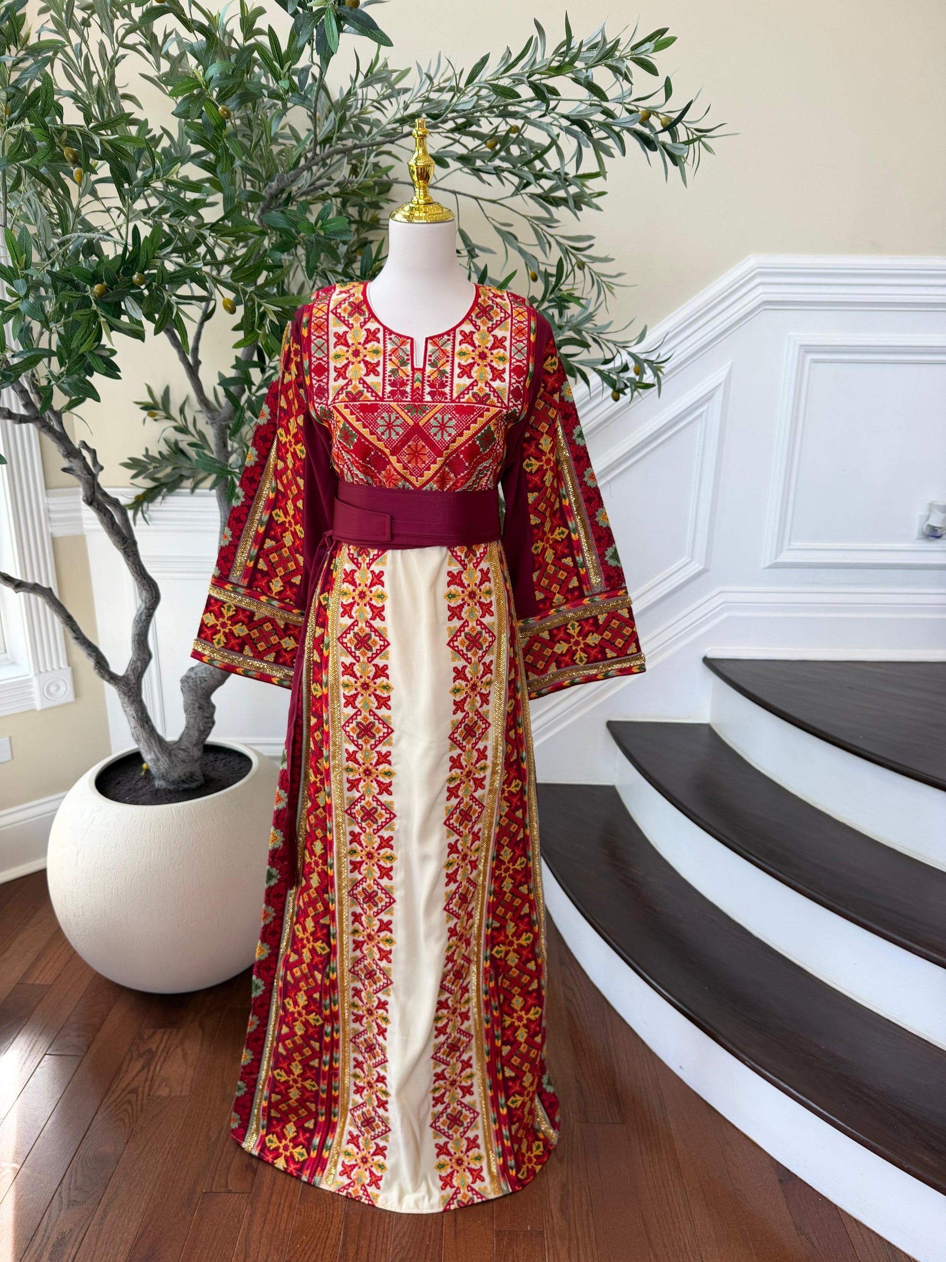 Cream Embroidery Tatreez Sabal Kharaz Thobe