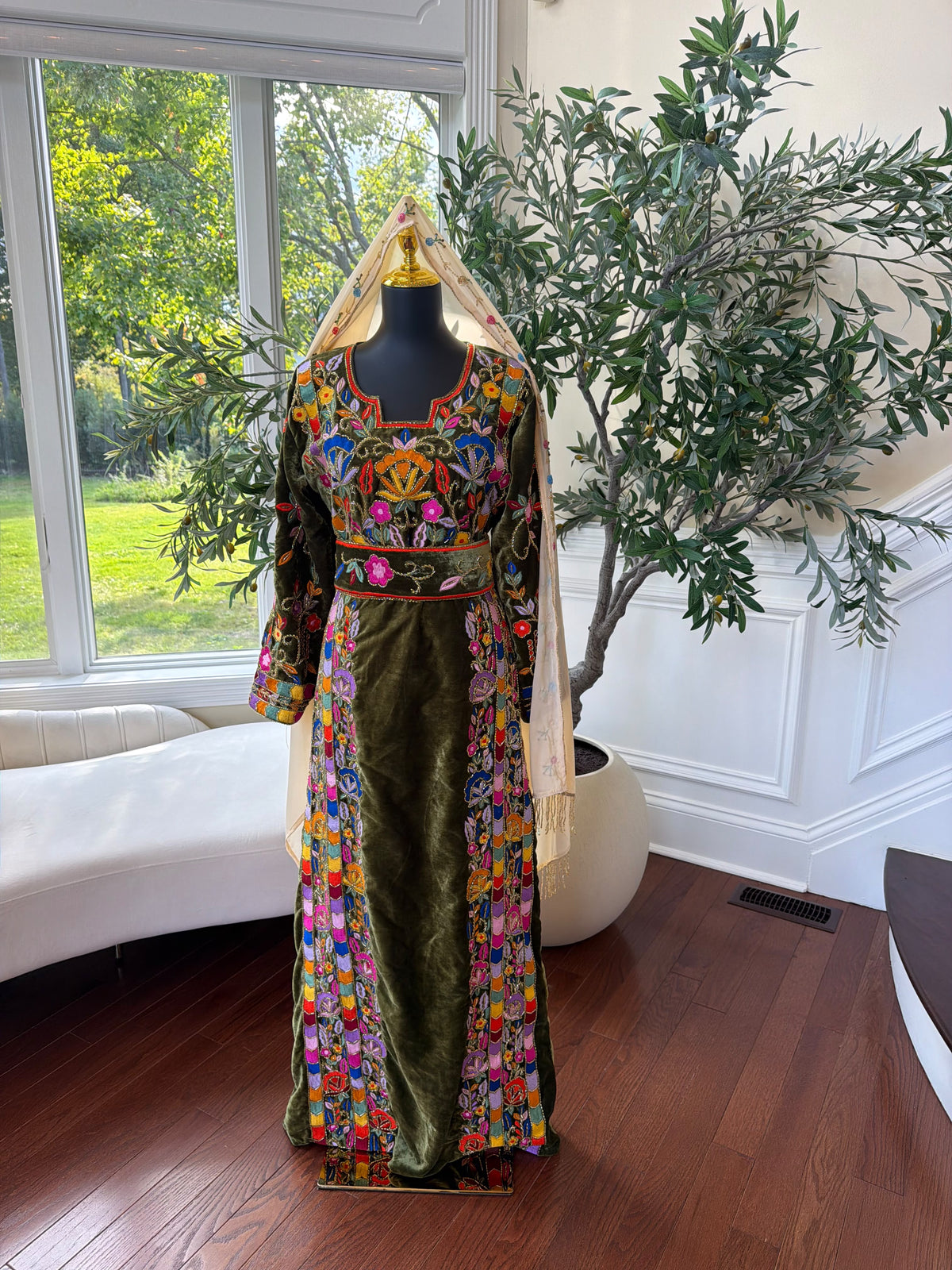Elegant Olive Green Velvet Thobe with Vibrant Floral Embroidery