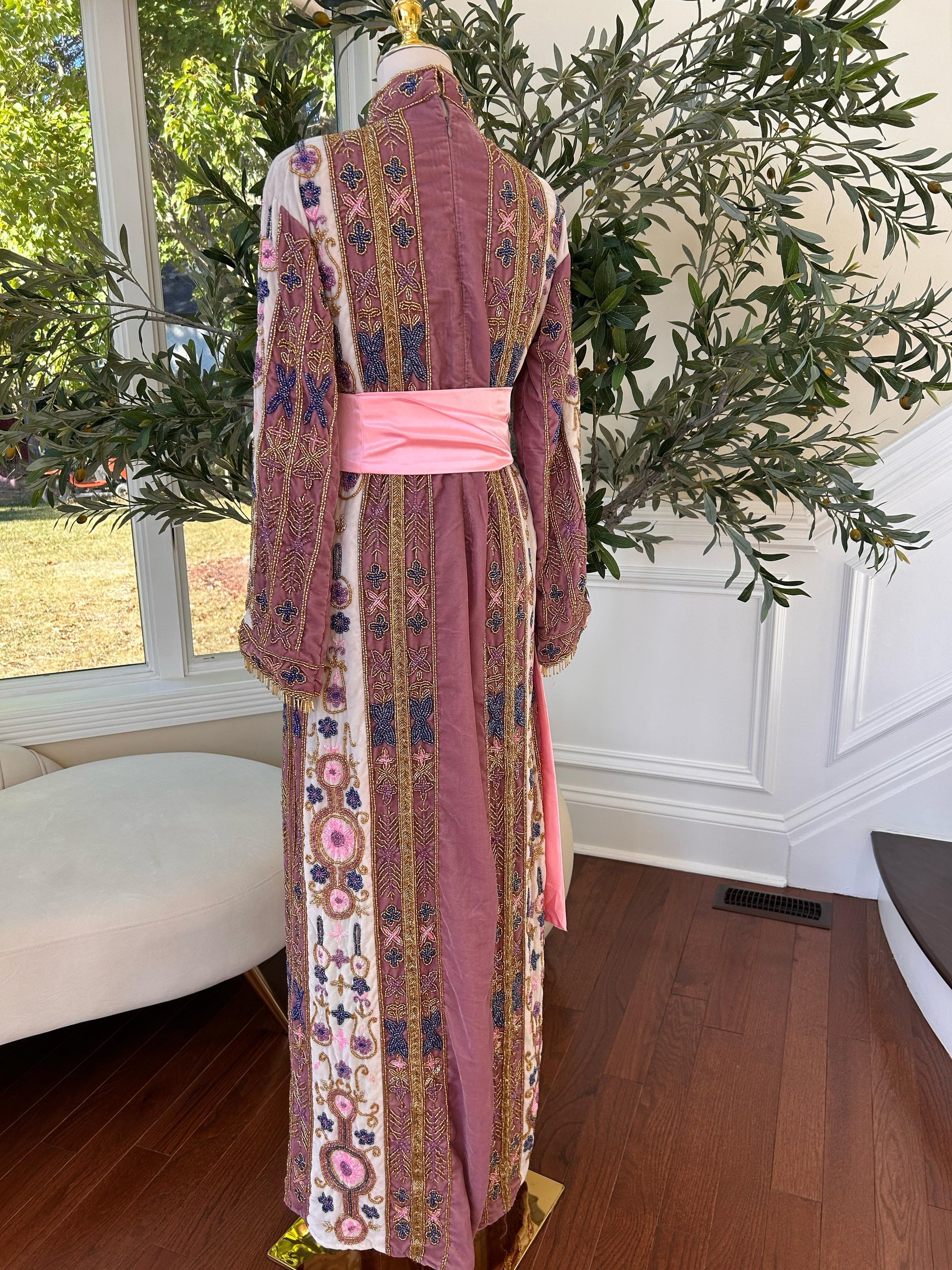 Pink Velvet Stone Thobe