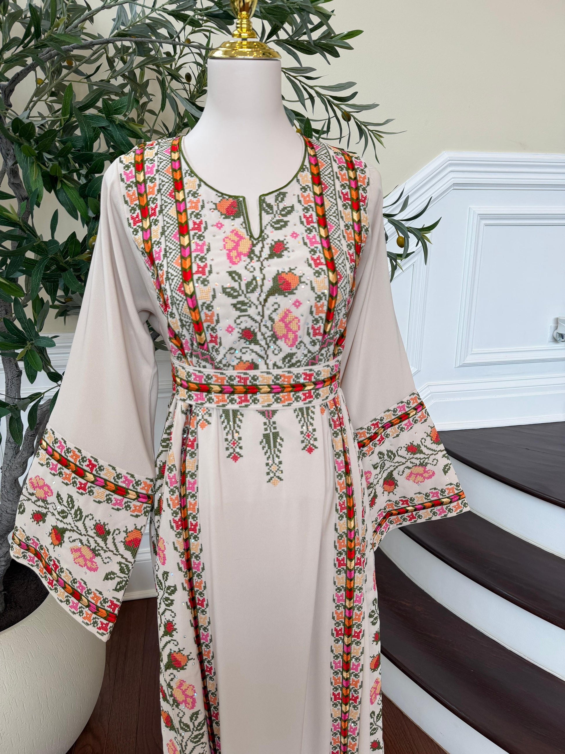 Cream Embroidery Tatreez Thobe