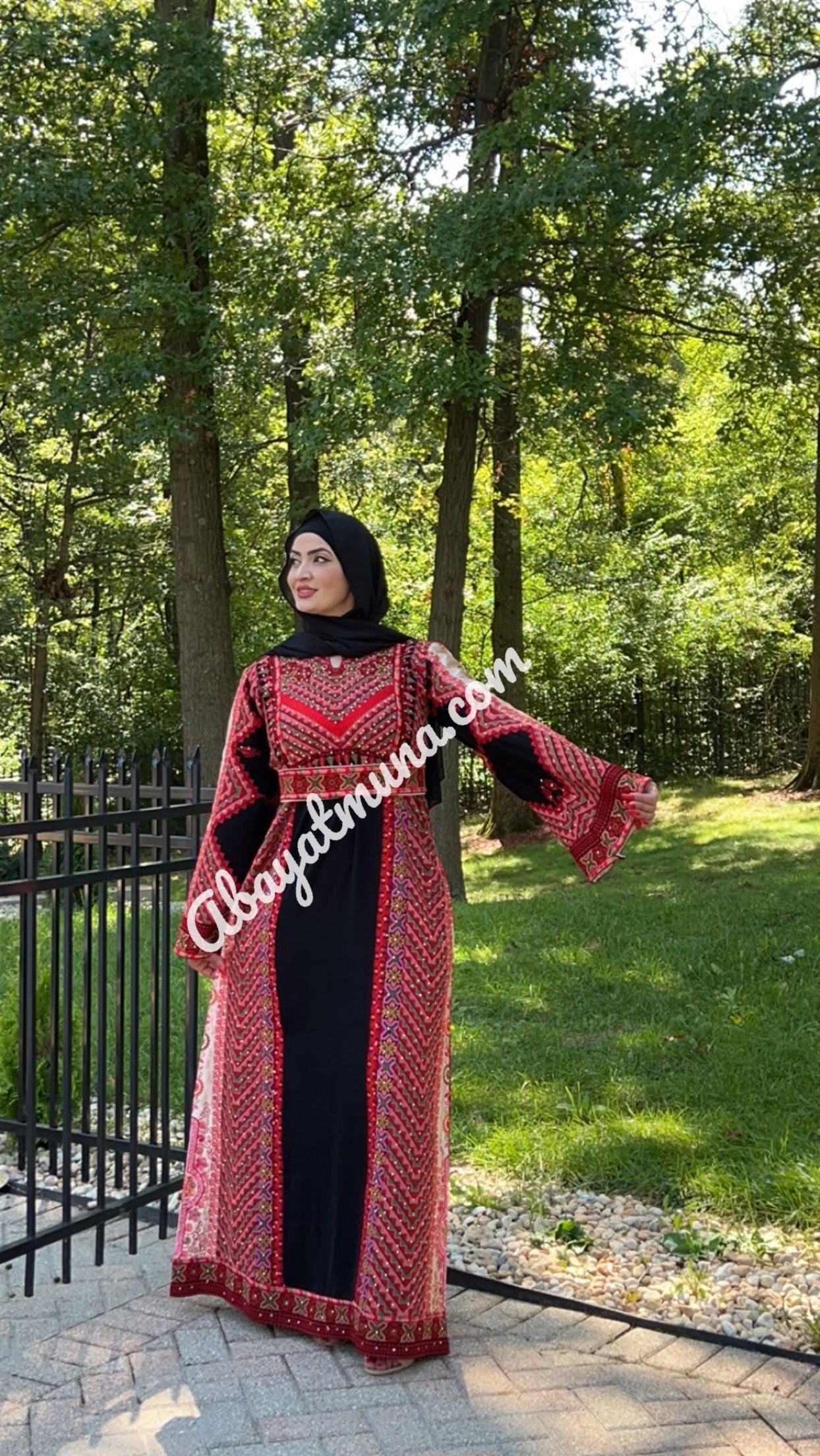 Red & Black Traditional Thoub Embroidery With Wide Sleeve -35