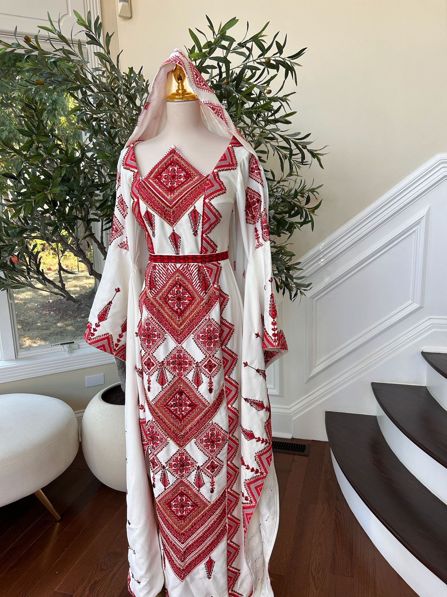 White Elegance Red Tatreez Thobe Dress / Khirka Shal included