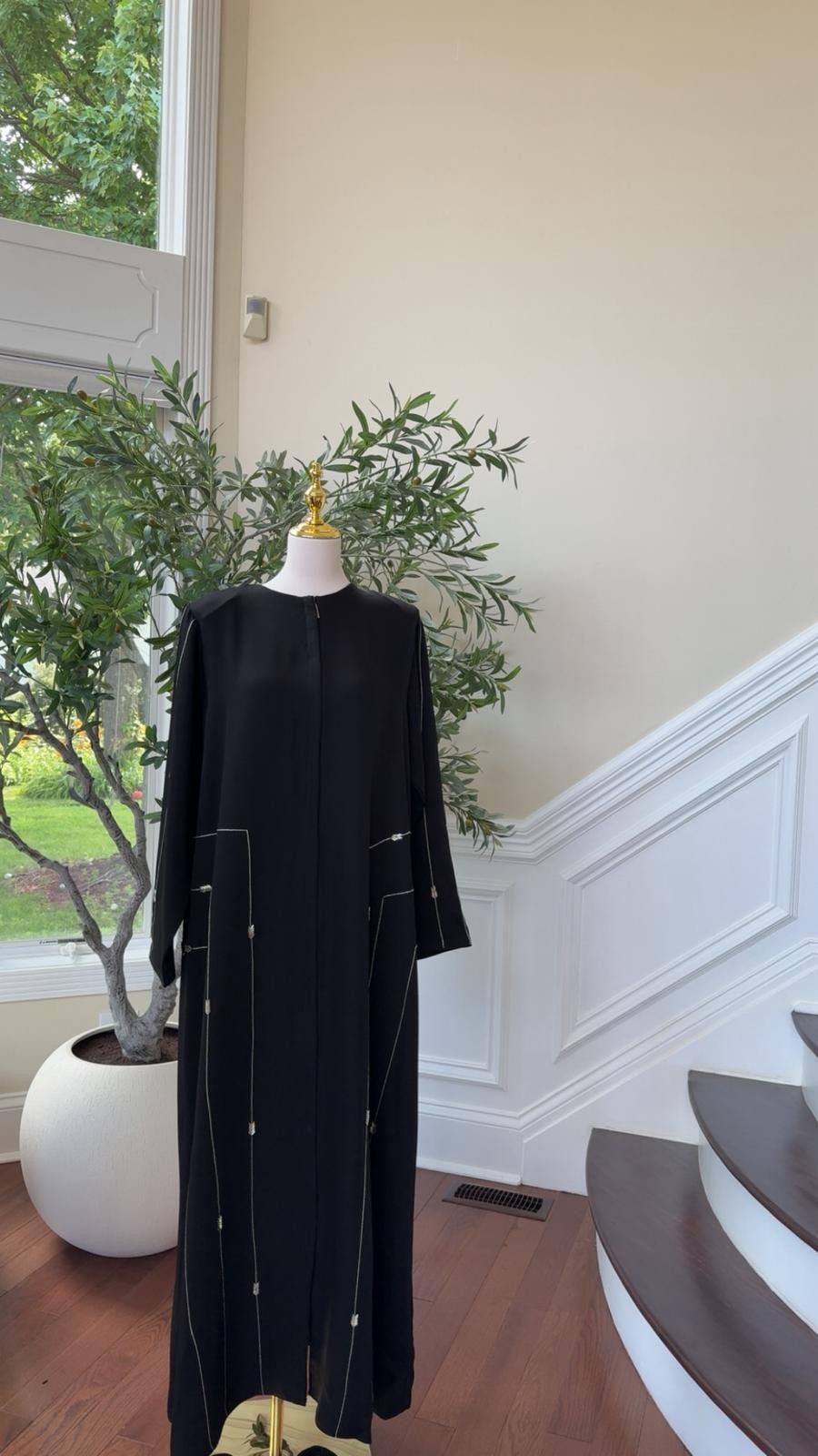 Black Abaya with White Beading – Elegant Modern Touch