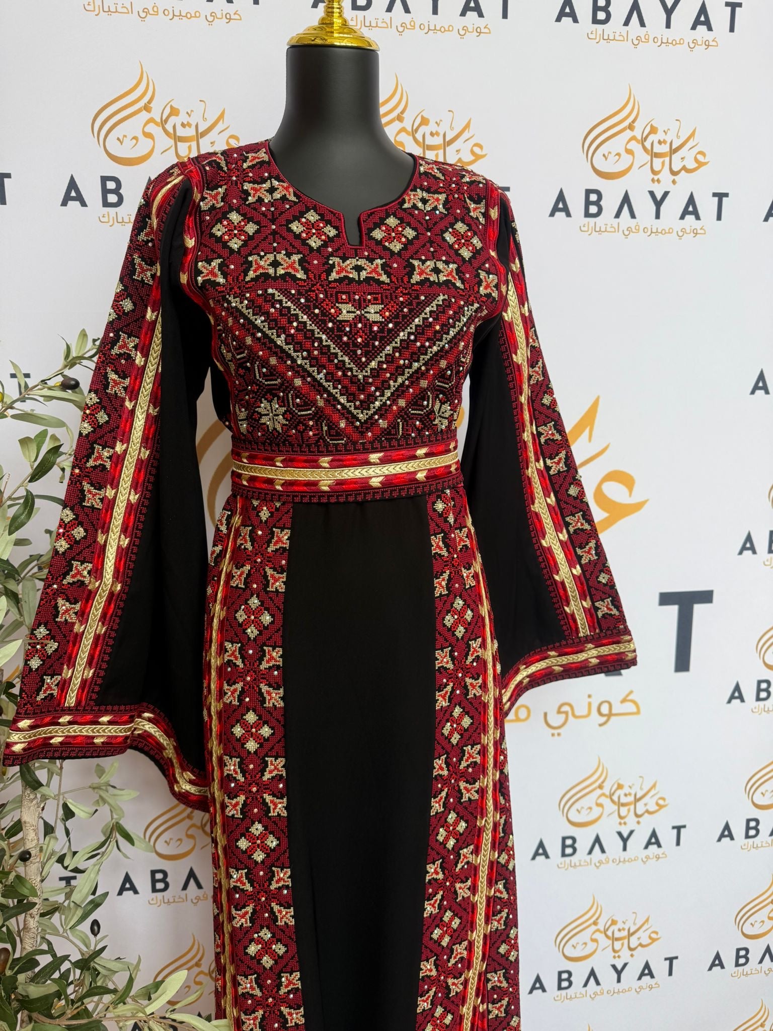 Elegant Black Tatreez Thobe /A