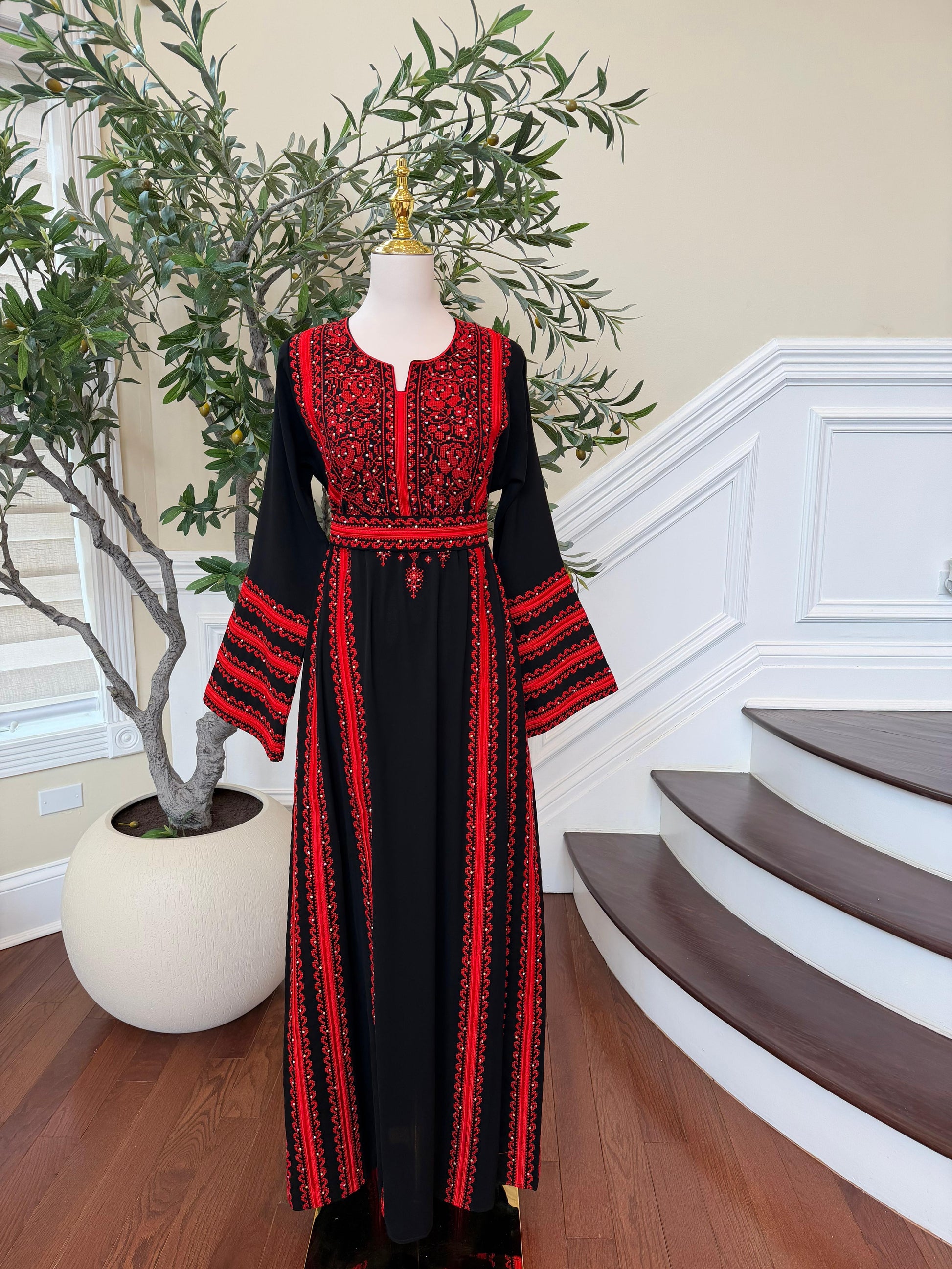 Black Embroidery Tatreez Red Heritage Thobe
