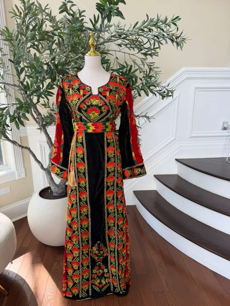 Velvet Black Embroidery Beaded Stone Thobe