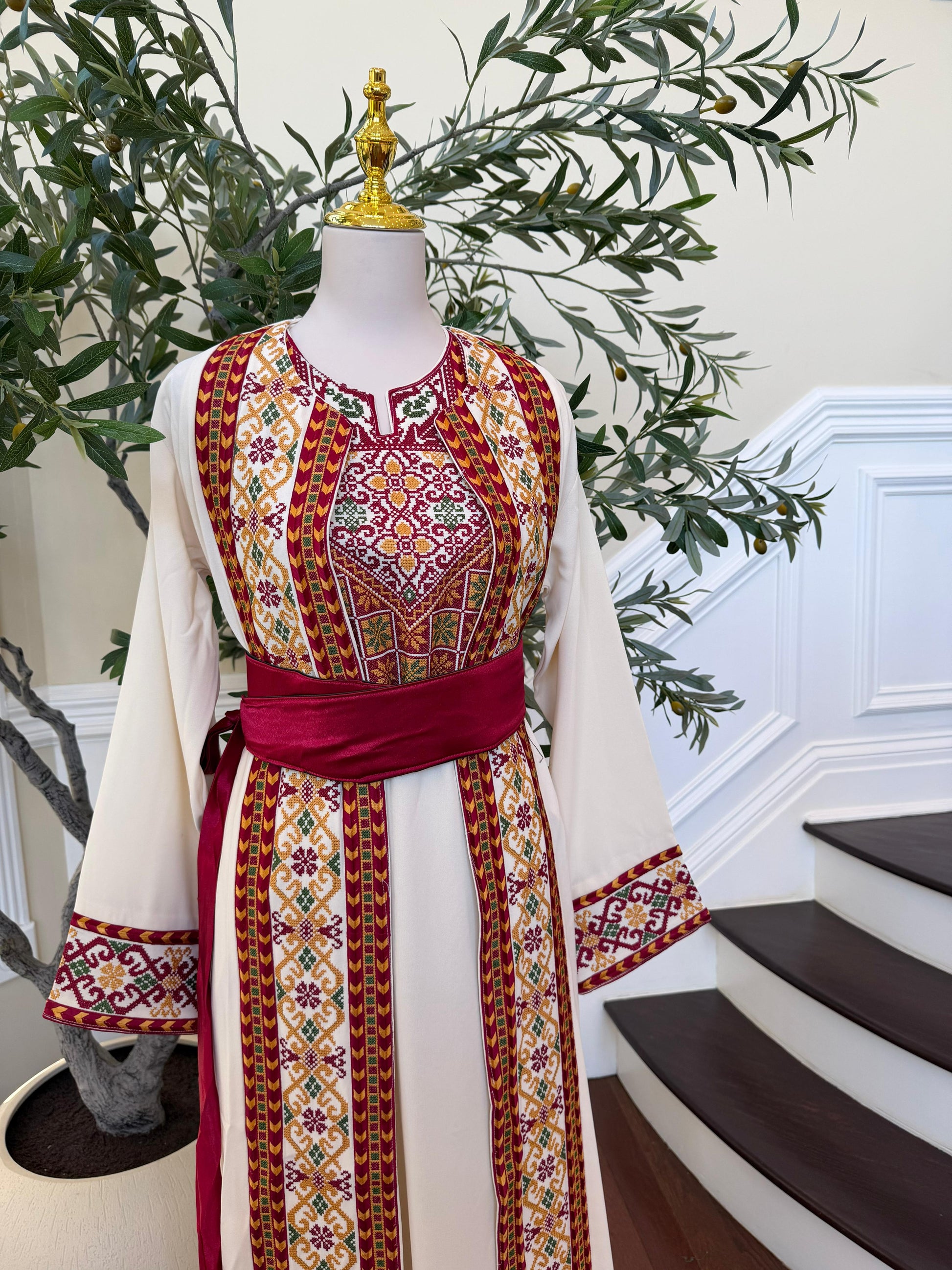 White Embroidery Tatreez Two Piece Thobe