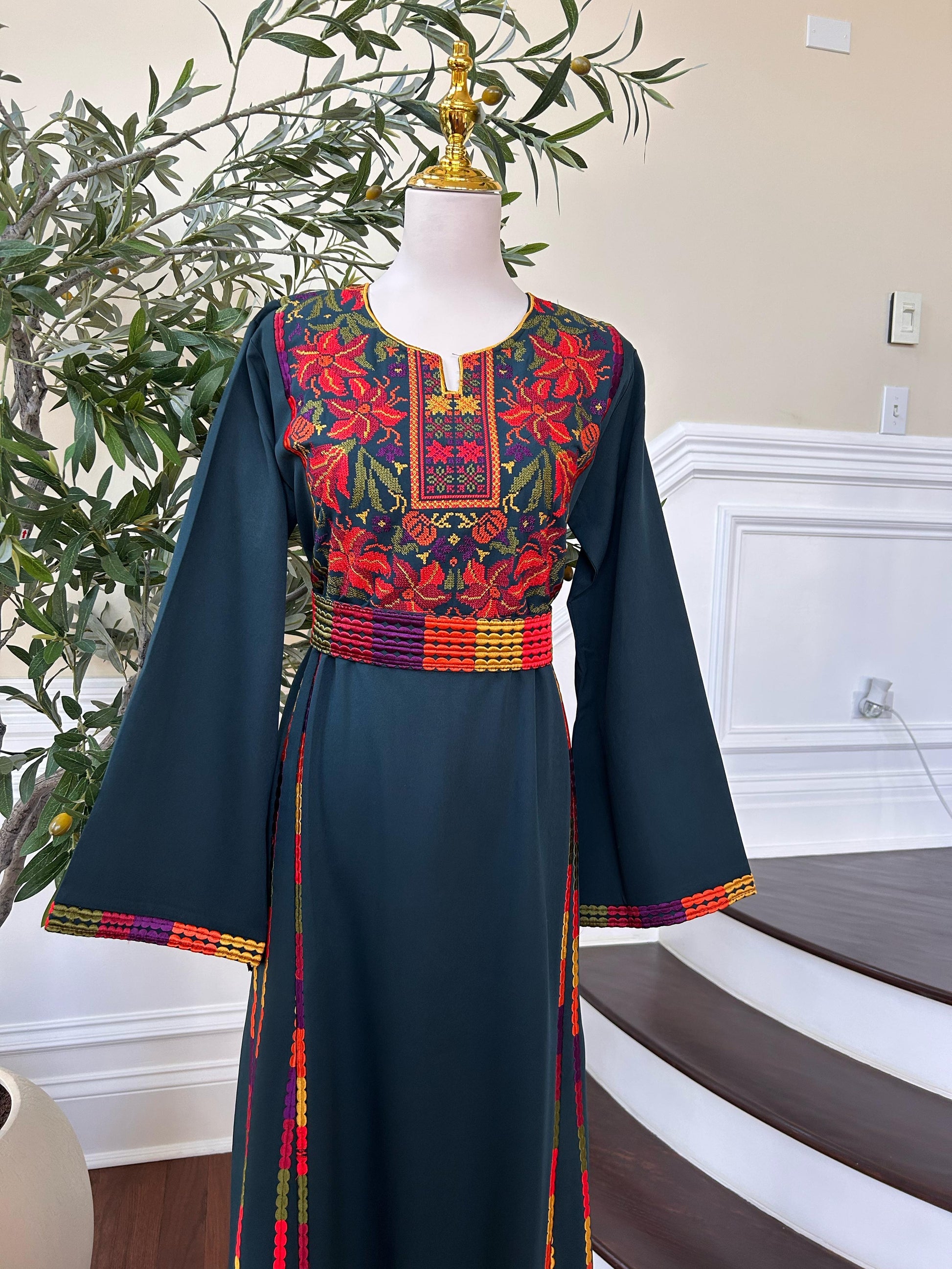 Emerald Green Embroidery Tatreez Thobe