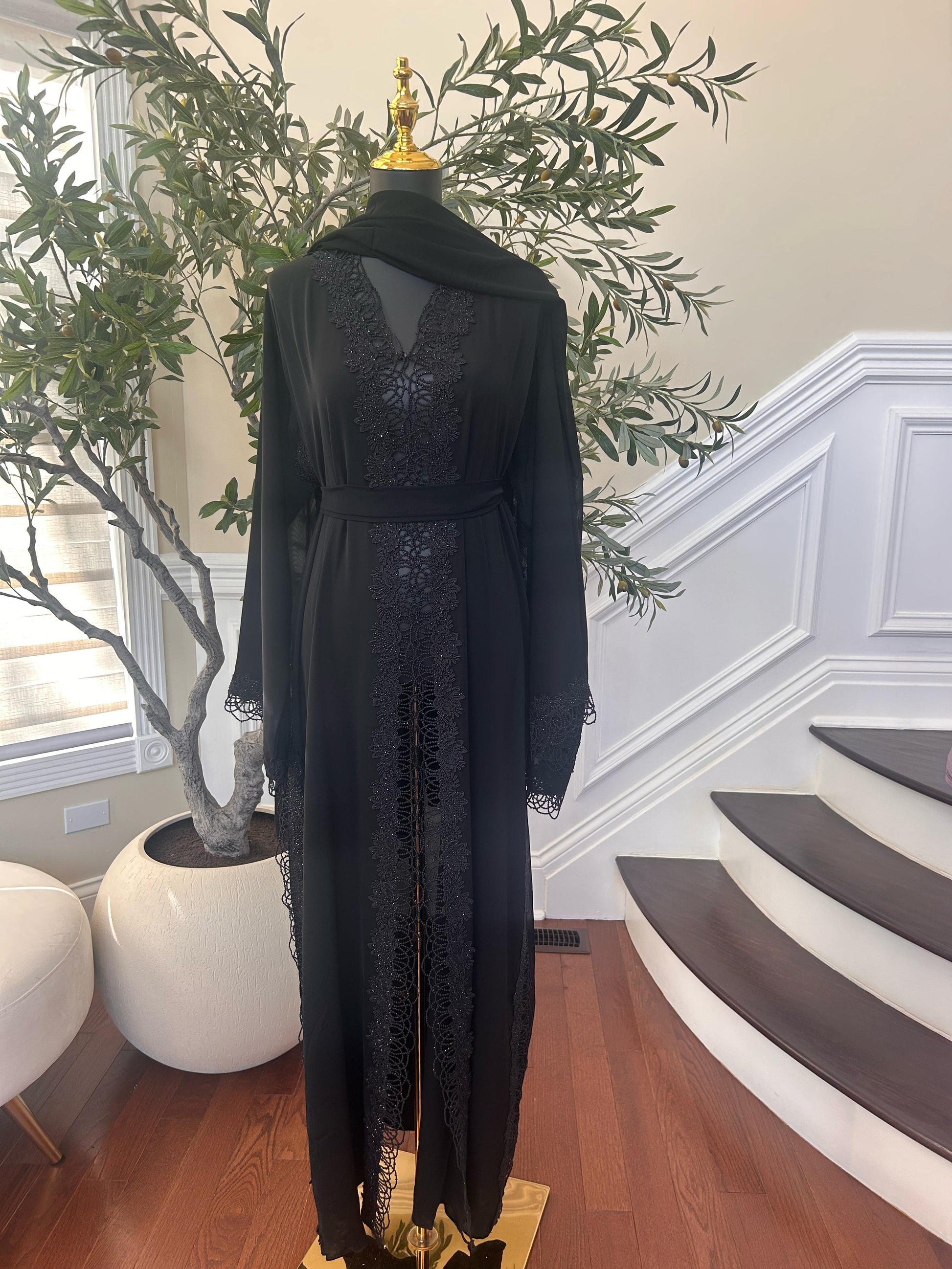 Black Elegance Charm Design Beaded Abaya