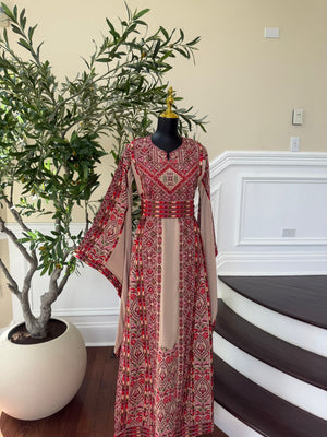 Elegant Embroidery Tatreez Thobe / A
