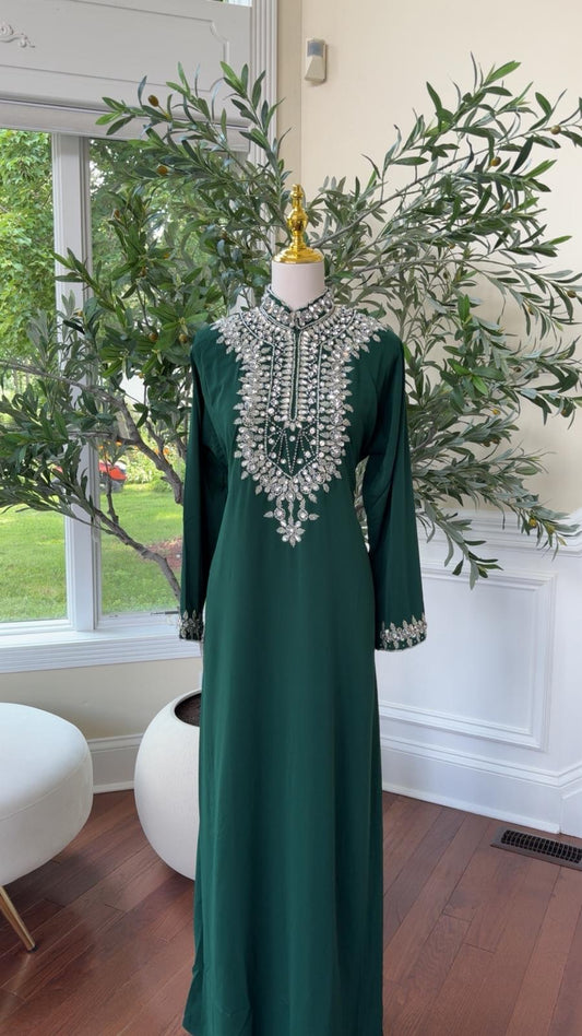 Emerald Royalty – High-Neck Kaftan with Intricate Crystal Embellishment