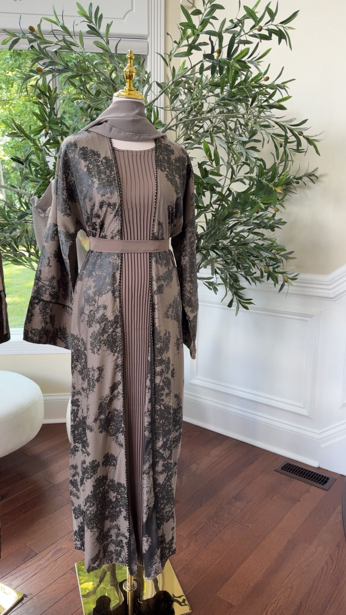 Neutral Toned Printed Design Abaya