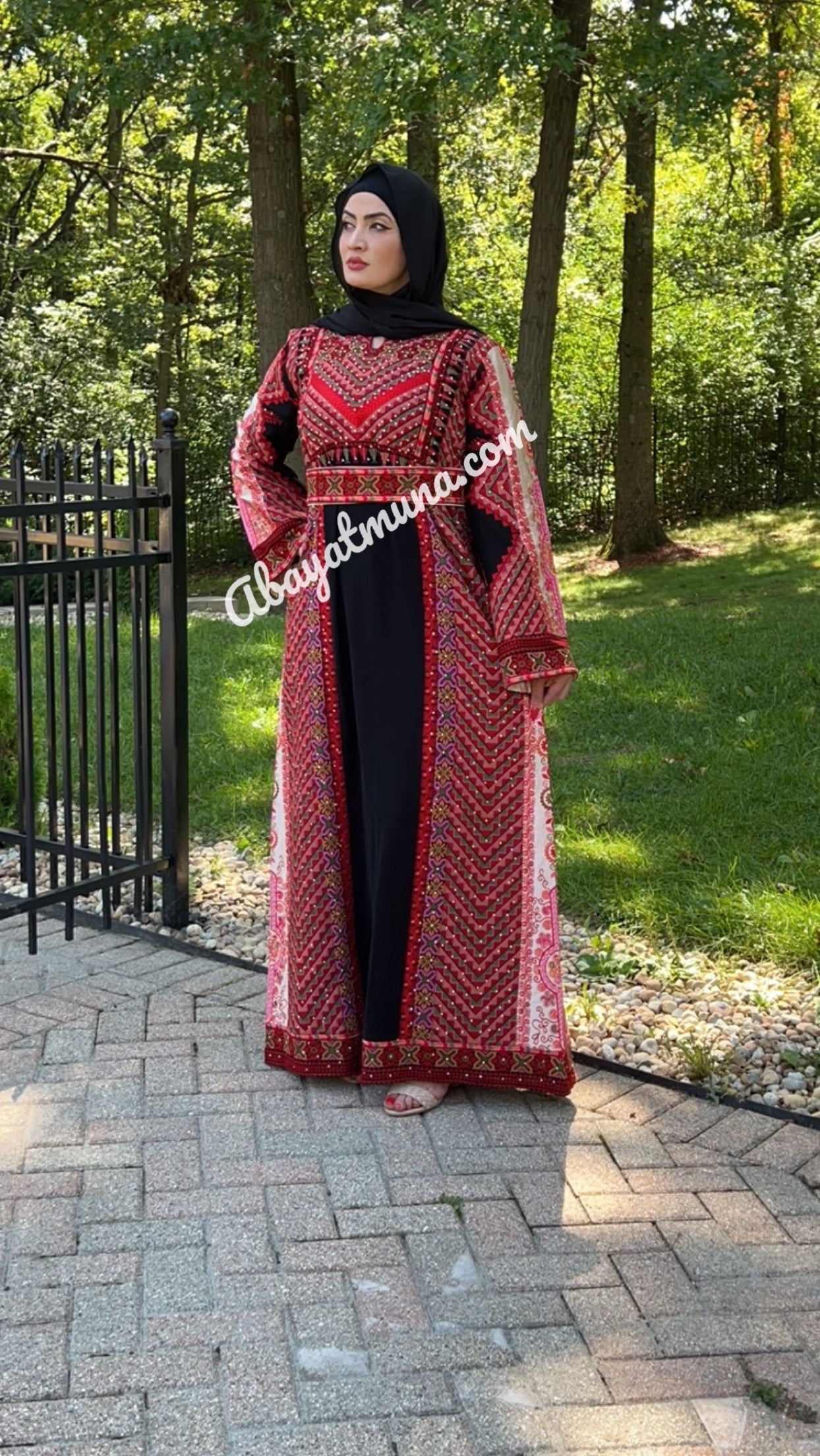 Red & Black Traditional Thoub Embroidery With Wide Sleeve -35