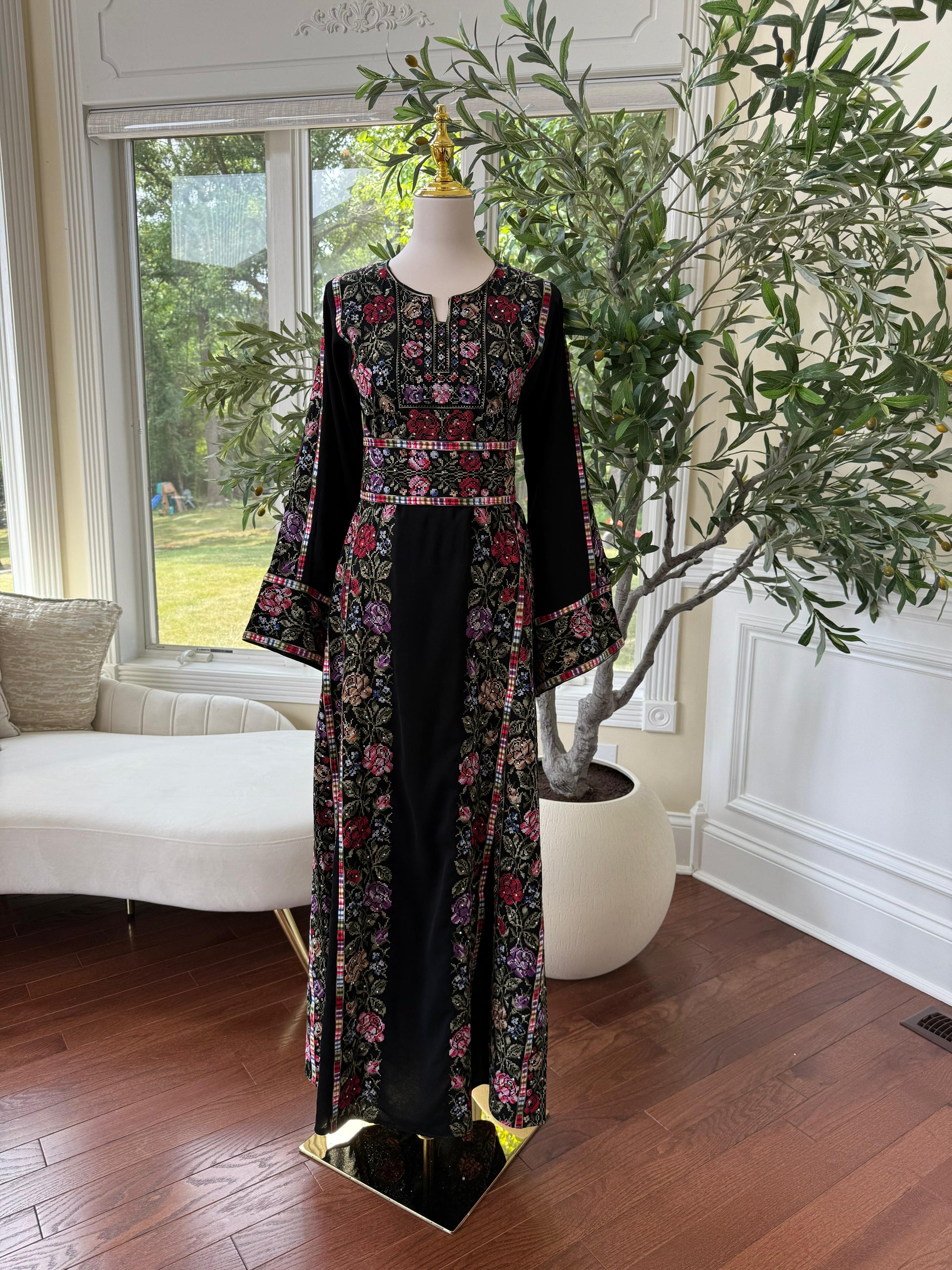 Tatreez Black Floral Beaded Thobe