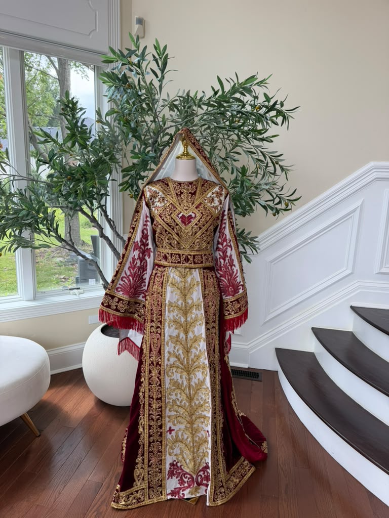 Royale Red Embroidery Tatreez Elegance Thobe