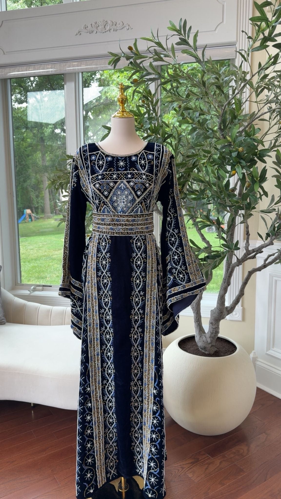 Velvet Blue Stone Thobe