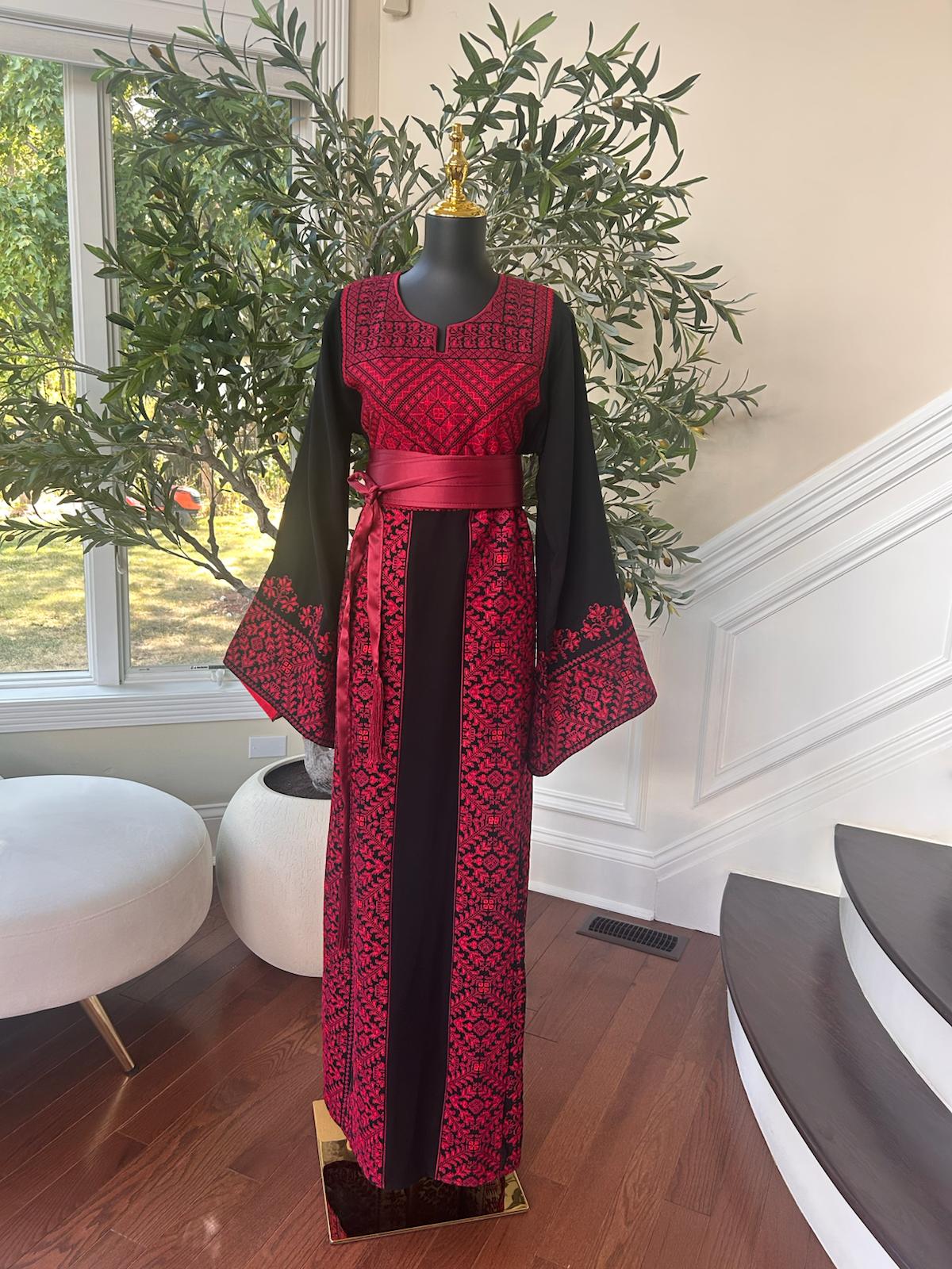 Black Elegance Red Tatreez Thobe