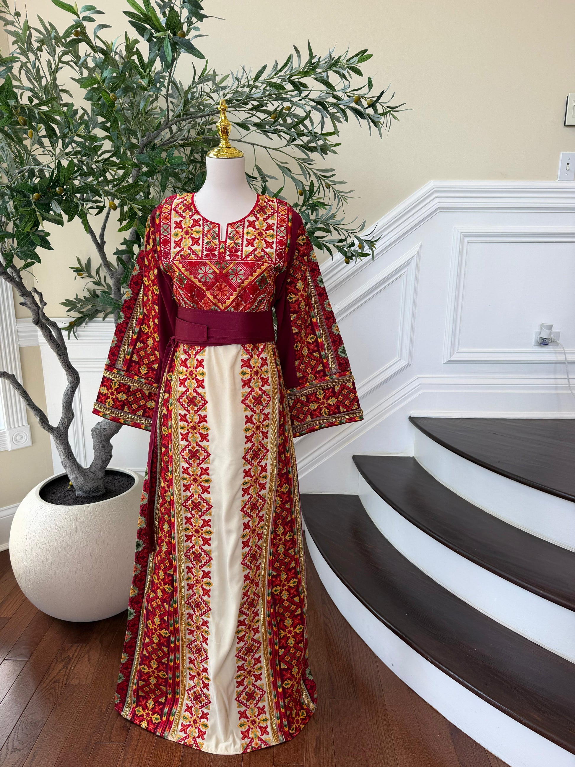 Cream Embroidery Tatreez Sabal Kharaz Thobe