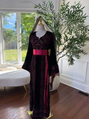 Velvet Green Embroidery Tatreez Thobe