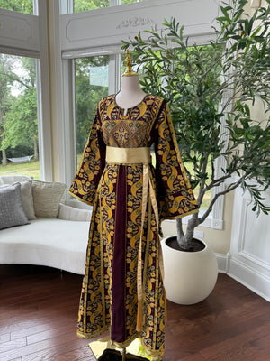 Elegant Golden Mulberry Tatreez Thobe