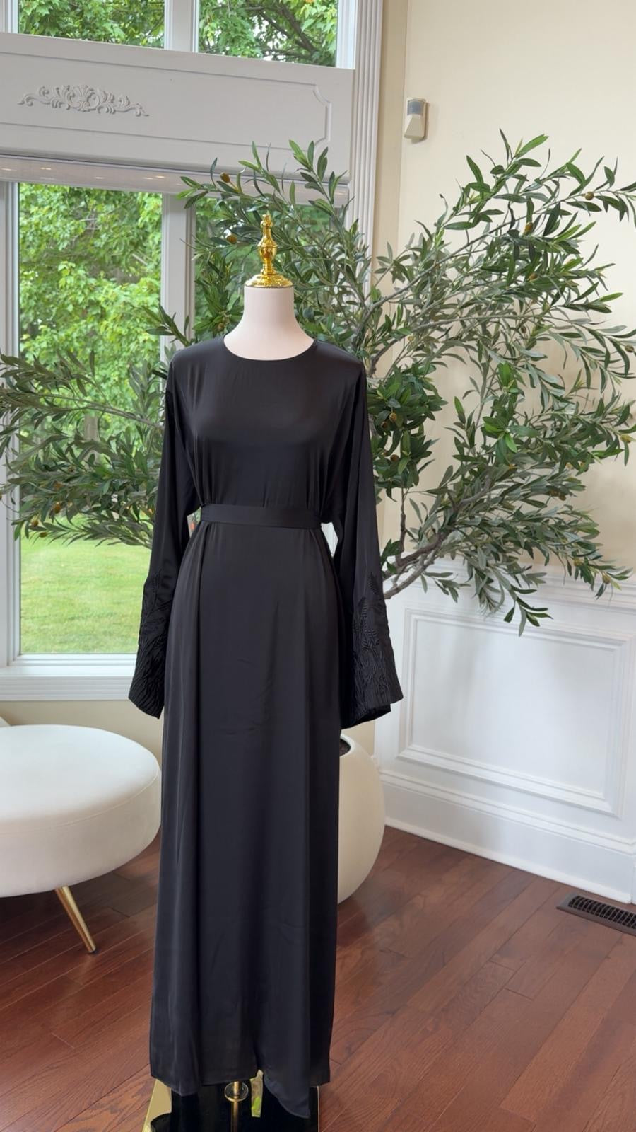 Black Floral Sleeve Abaya