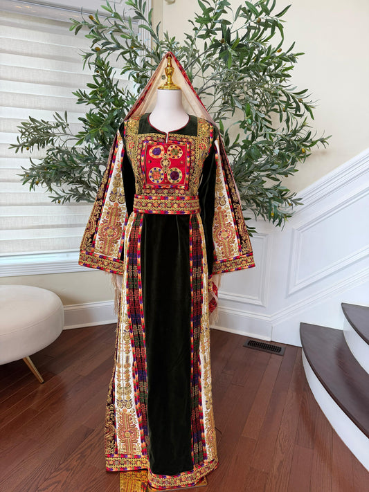 Velvet Green Embroidery Tatreez Thobe