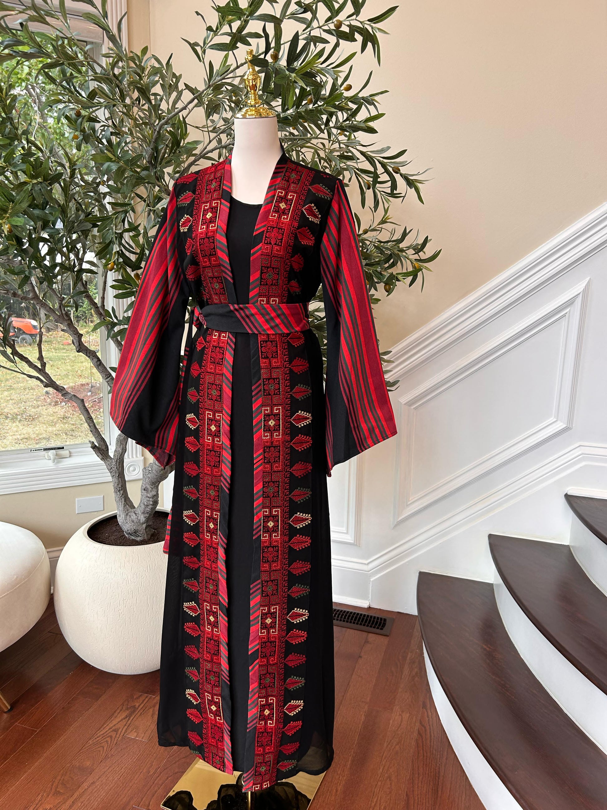 Black Two Piece Tatreez Traditional Majdalawi Thobe