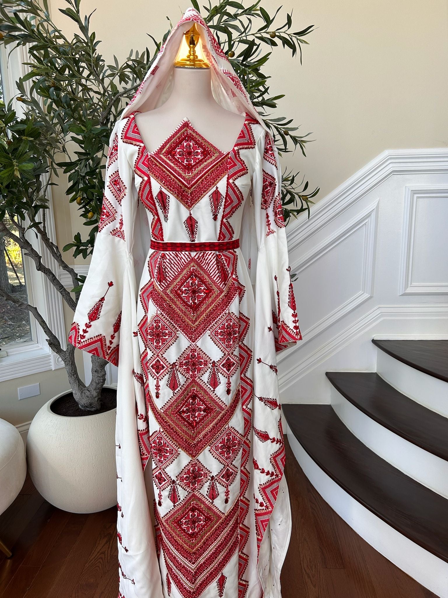 White Elegance Red Tatreez Thobe Dress / Khirka Shal included
