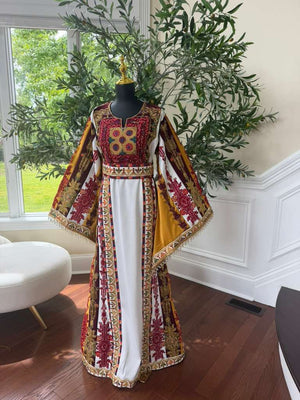 White Embroidery Tatreez Elegance Thobe