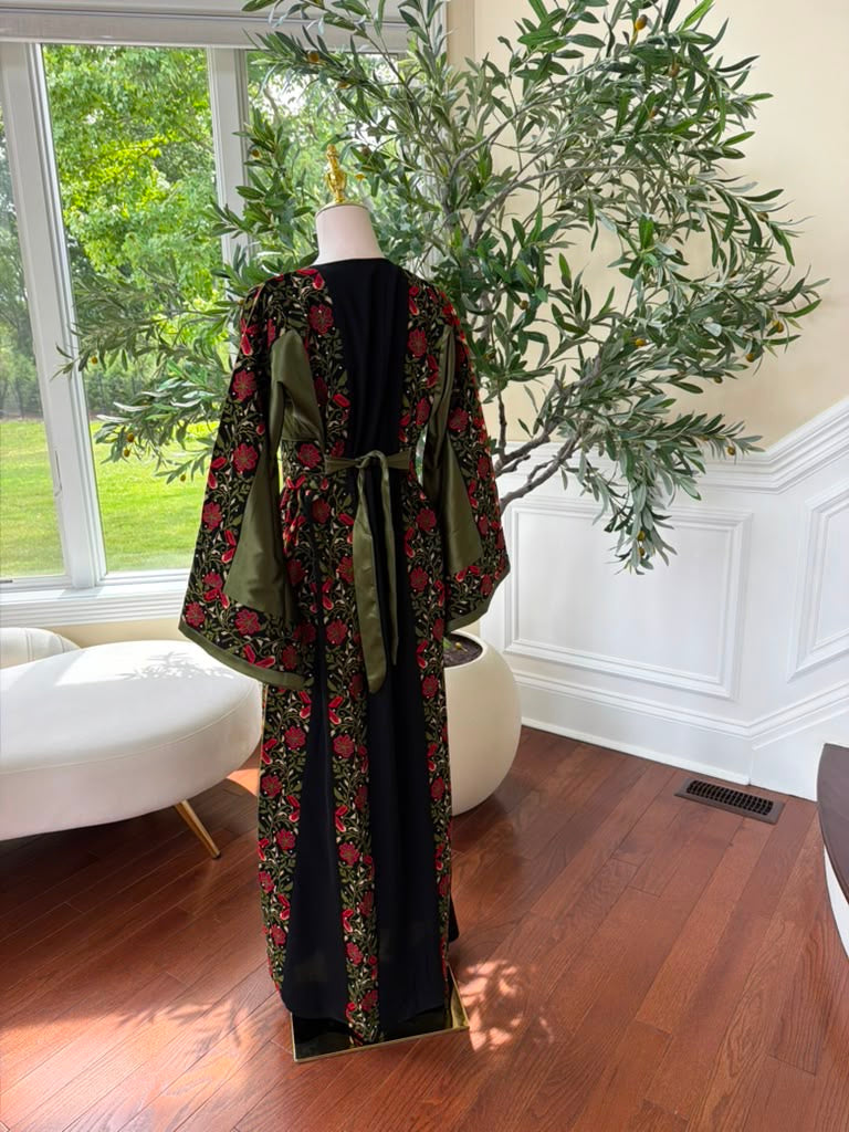 Black Embroidery Tatreez Thobe