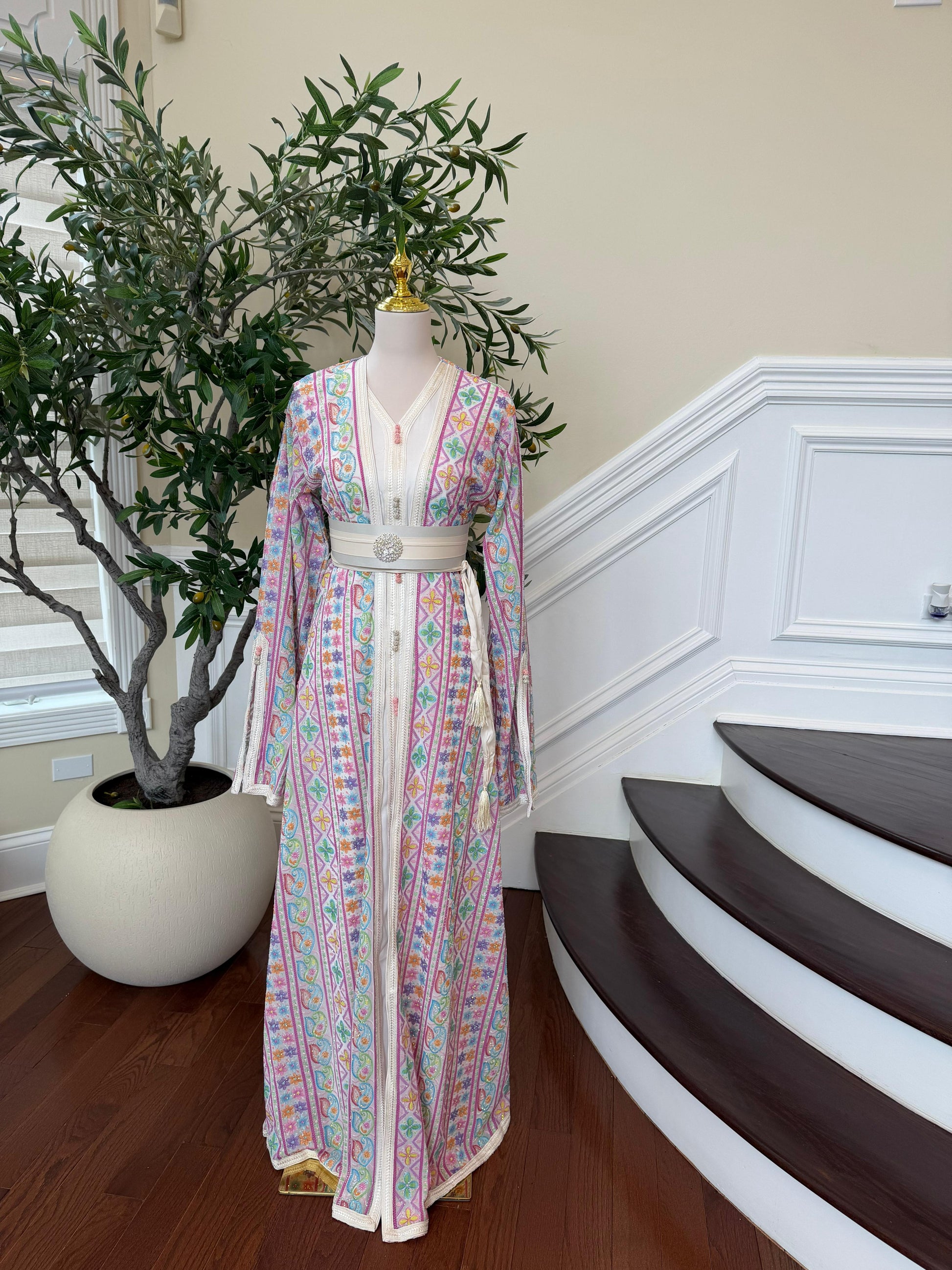 Embroidery Sequene White Kuftan