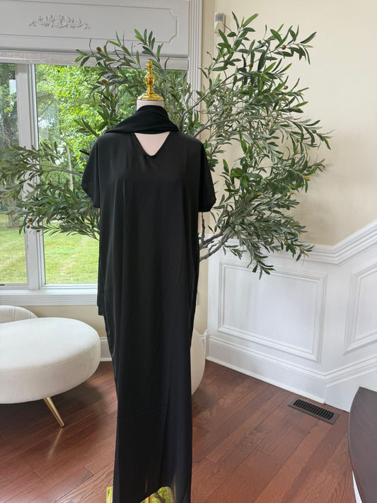 Black Elegance Abaya – Feathered Grace & Beaded Detail