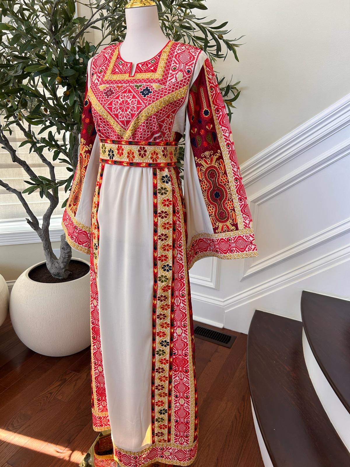 Cream Embroidery Tatreez Thobe