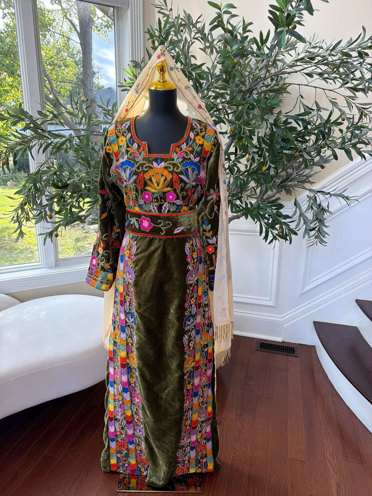 Elegant Olive Green Velvet Thobe with Vibrant Floral Embroidery
