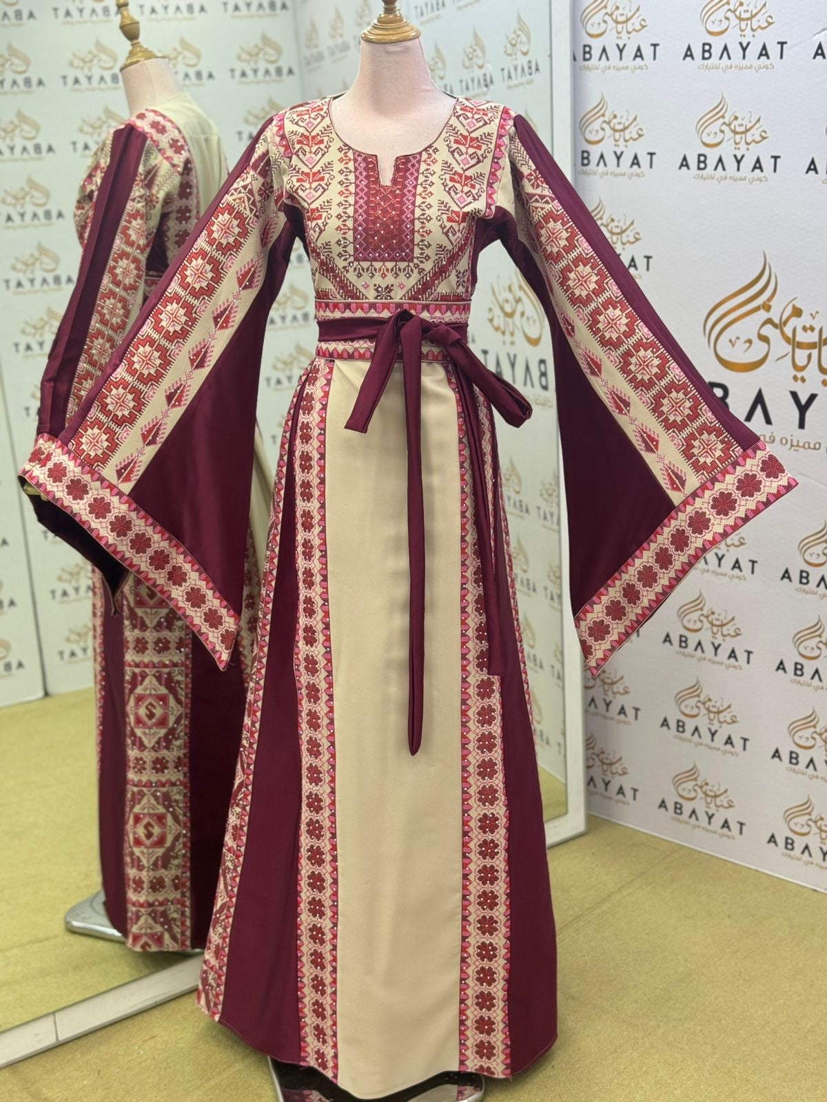 Embroidery Burgundy Tatreez Thobe