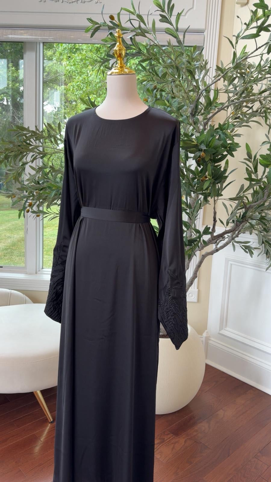 Black Floral Sleeve Abaya