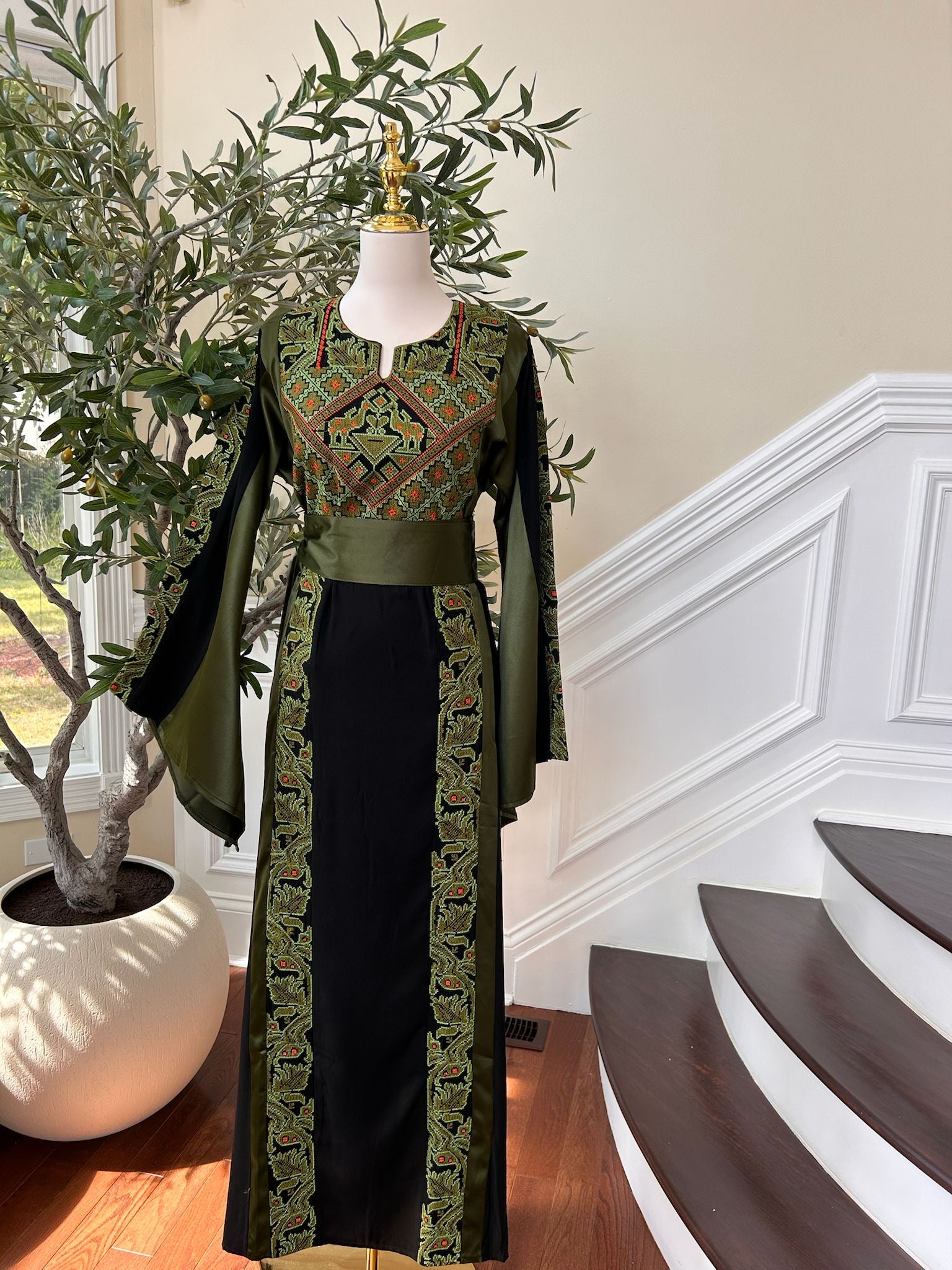 Black Embroidery Tatreez Green Thobe