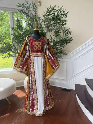 White Embroidery Tatreez Elegance Thobe