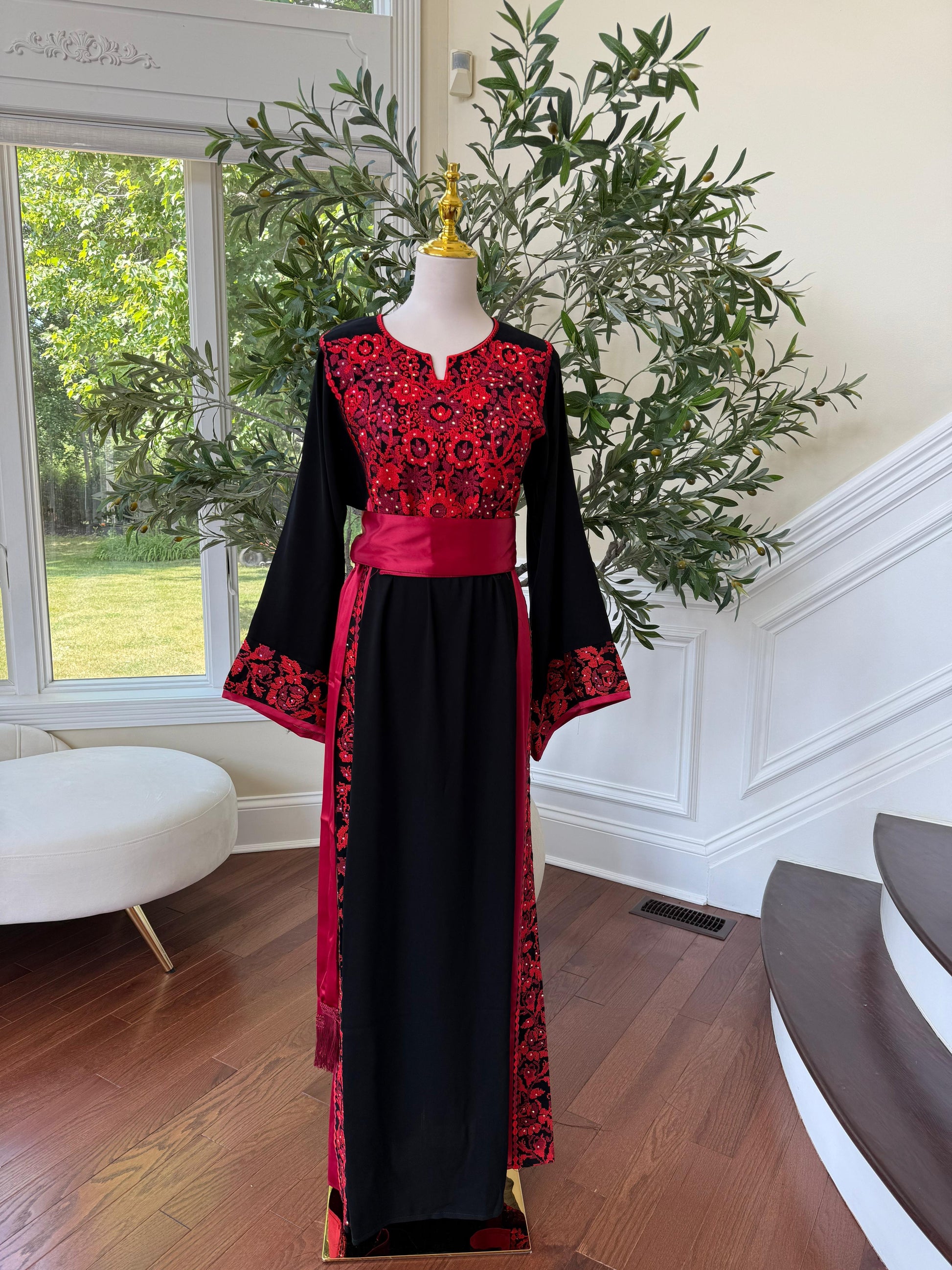 Red Tatreez Embroidery Thobe
