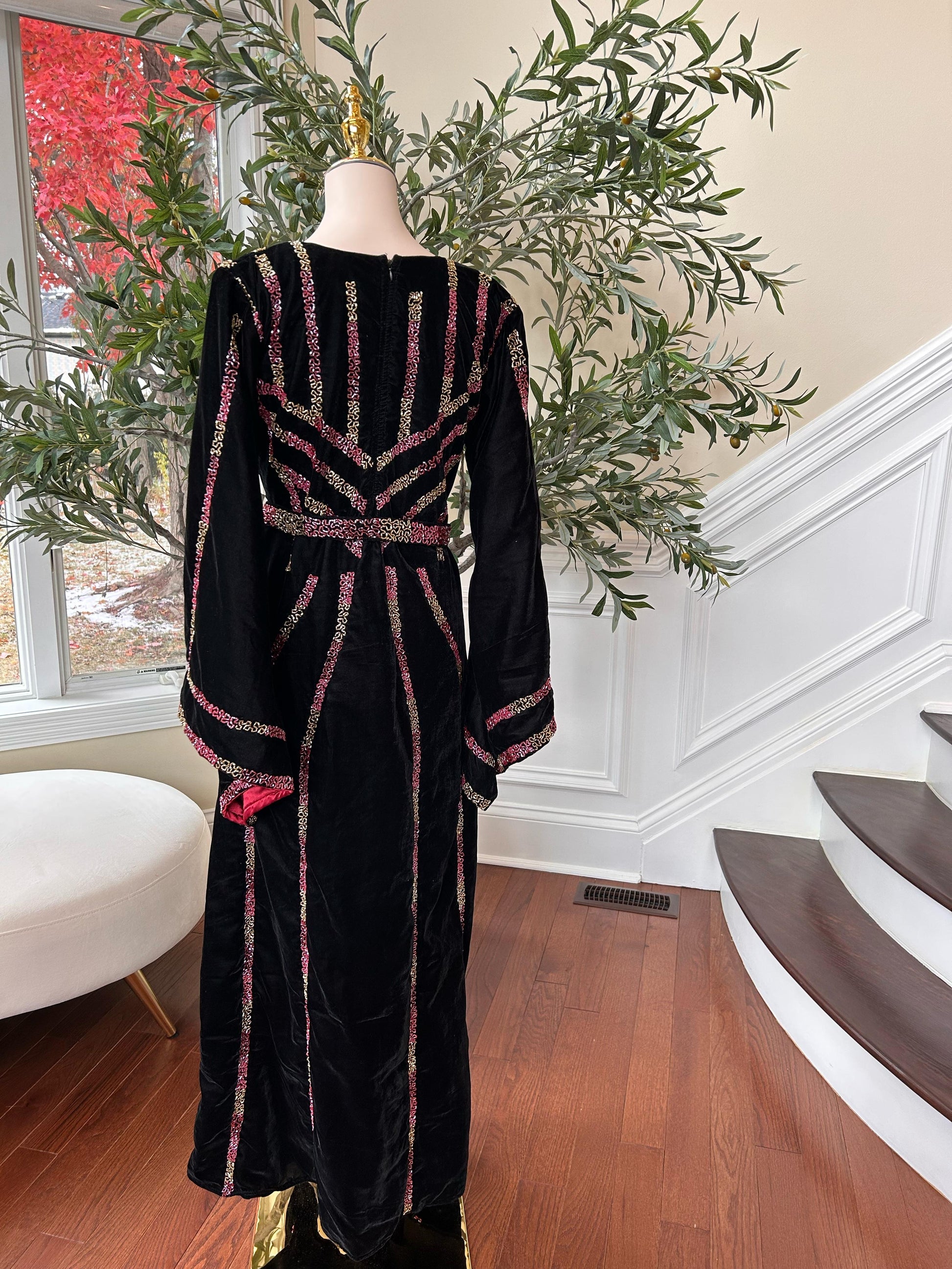 Black Velvet Beaded Stone Thobe