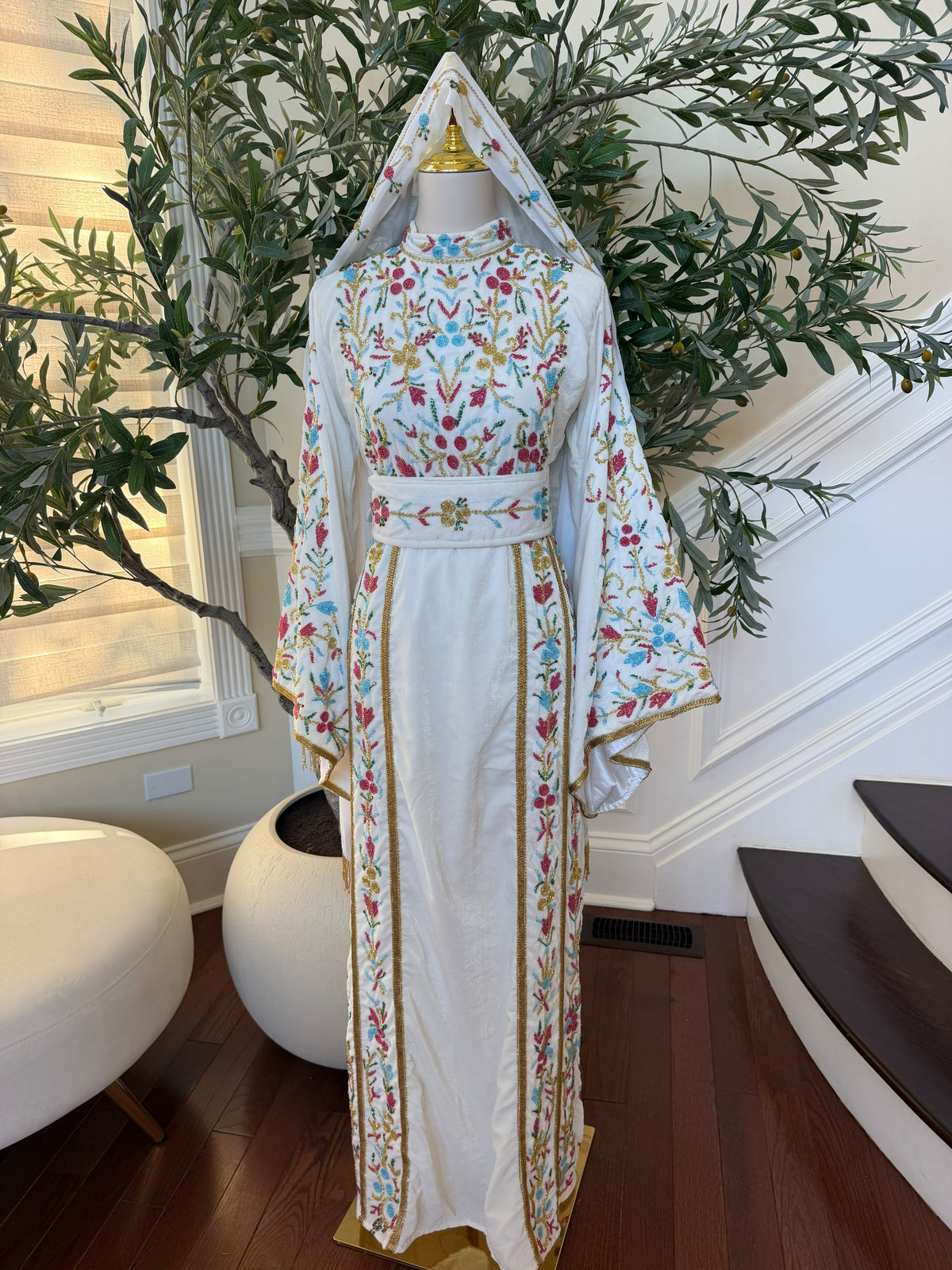 Elegant White Floral Embroidered Palestinian Thobe with Gold Detailing(scarf not included)