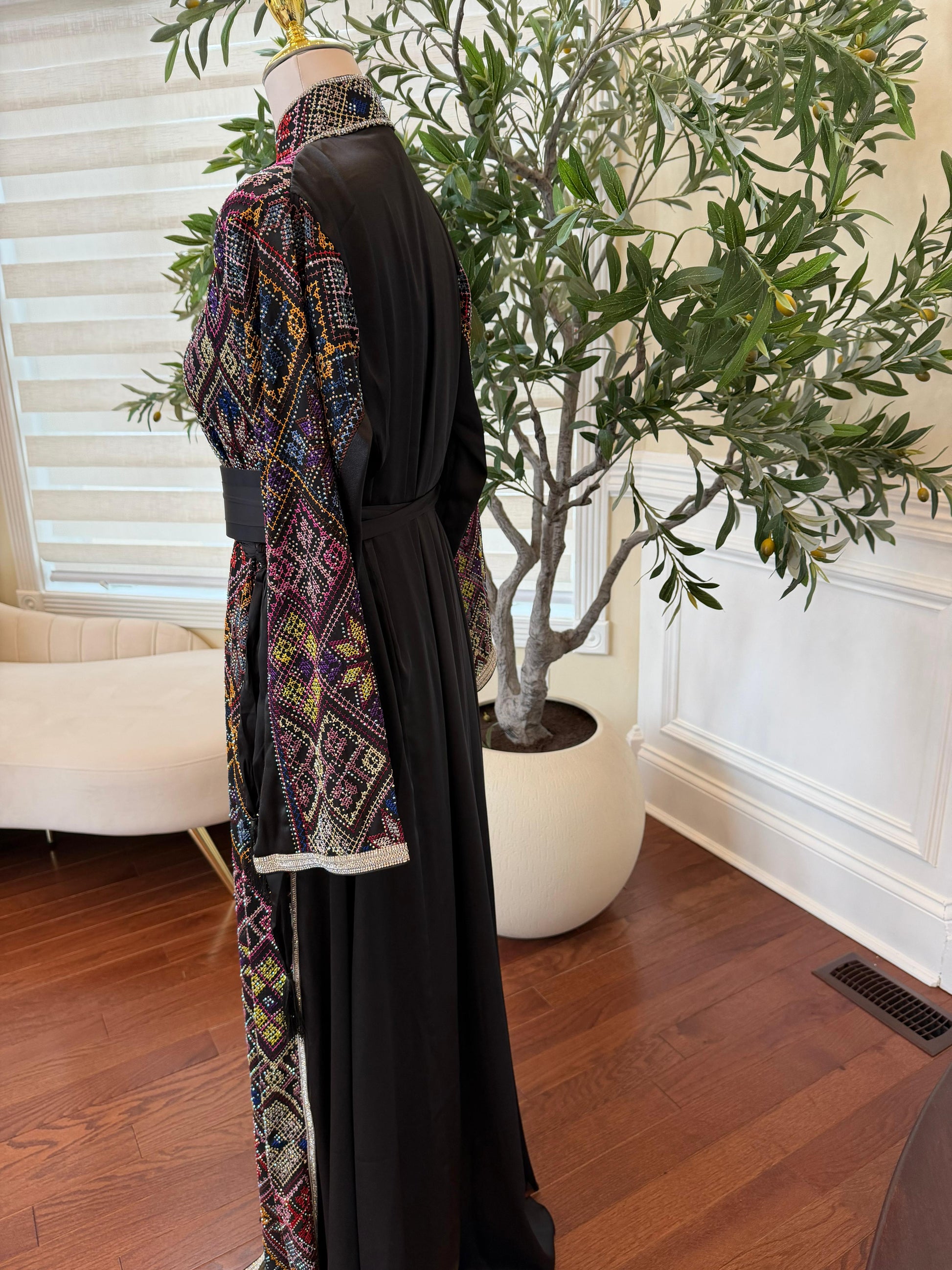 Black Embroidery Royale Kuftan