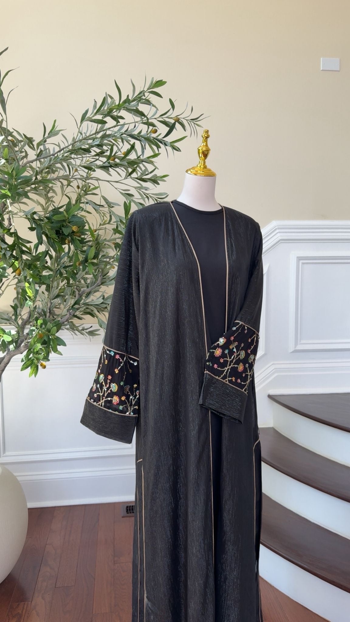 Midnight Bloom Abaya – Elegant with Embroidered Charm