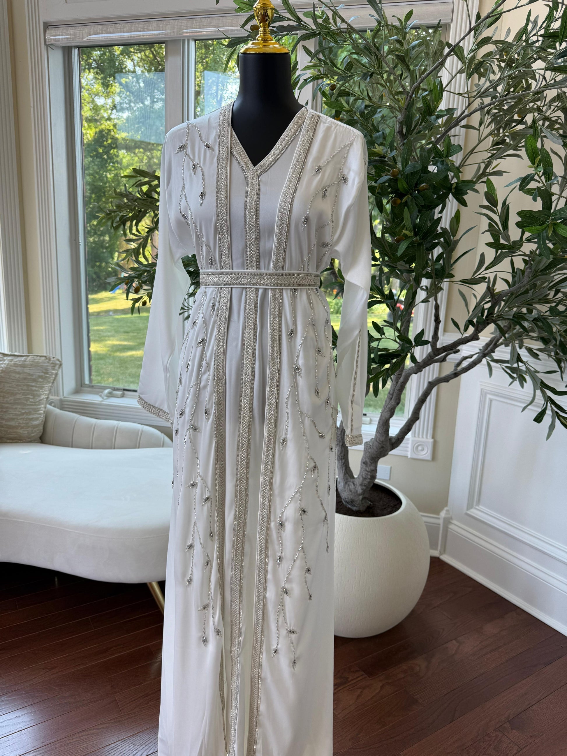 Floral White Grace Kuftan