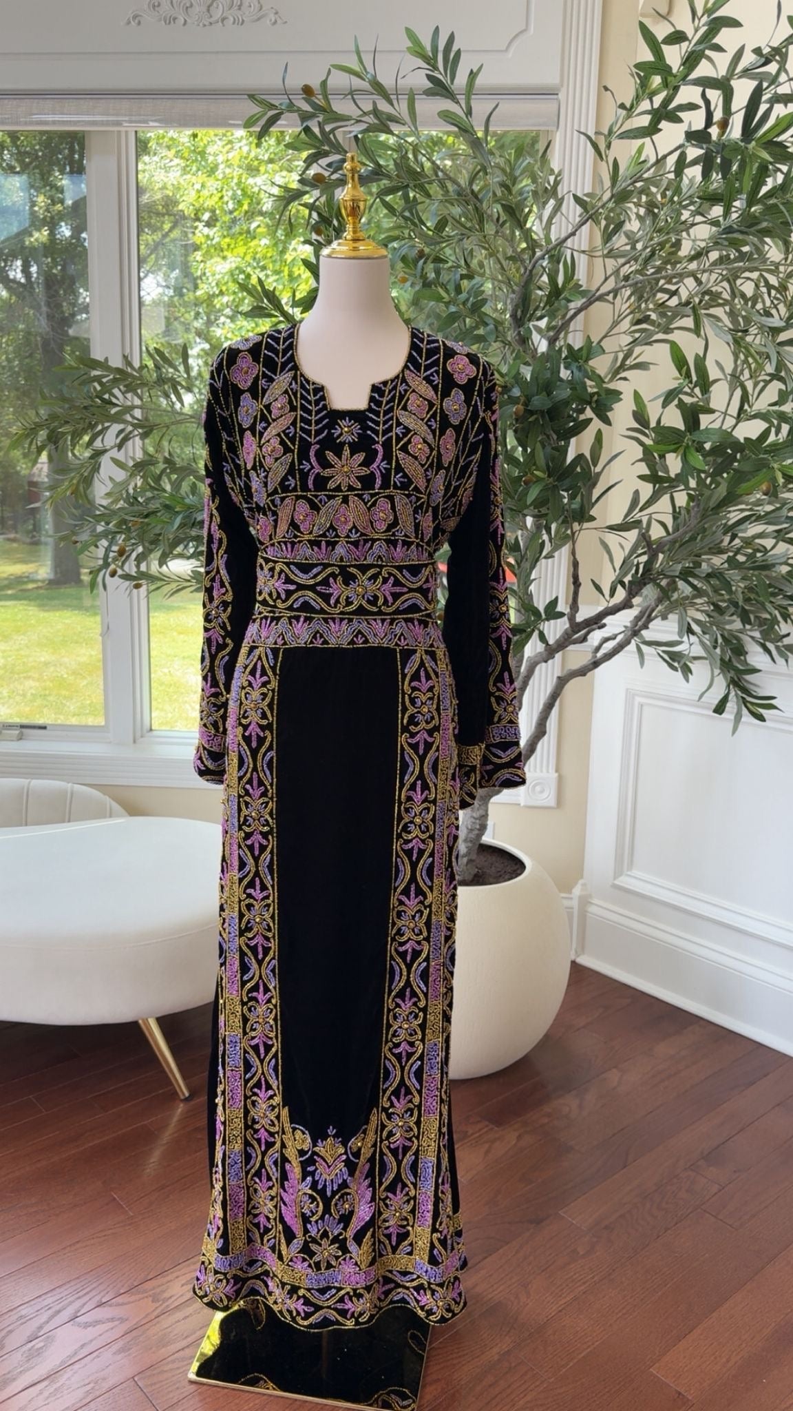 Velvet Black Stone Thobe / 341