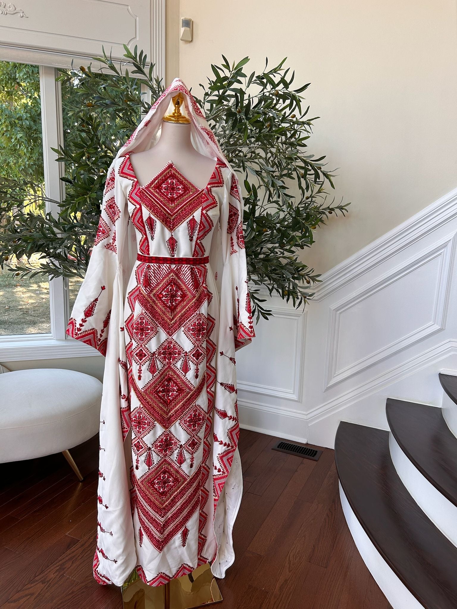 White Elegance Red Tatreez Thobe Dress / Khirka Shal included