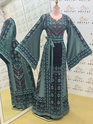 Luxury Palestinian Embroidered Thobe – Deep Green Traditional Design