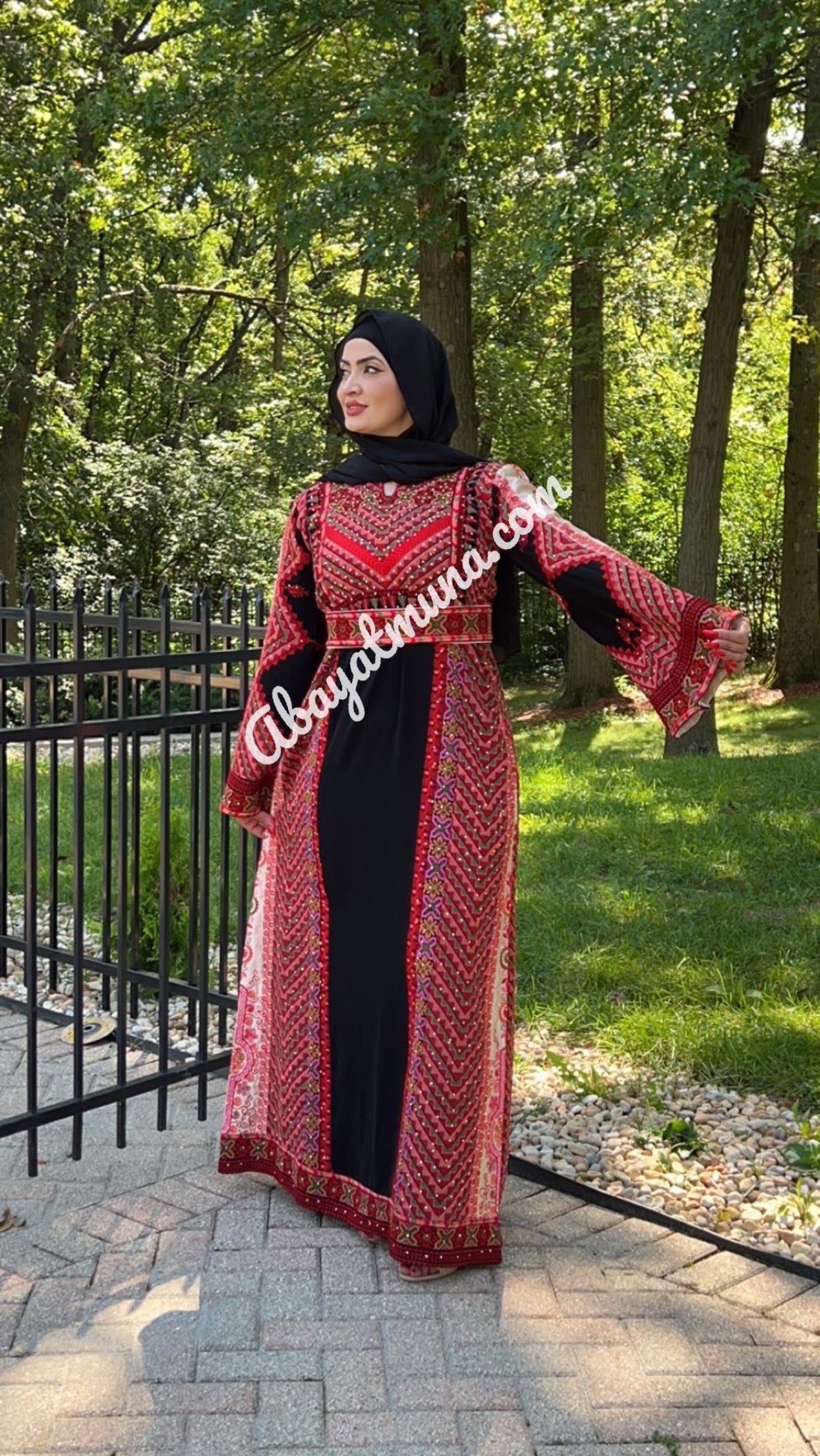 Red & Black Traditional Thoub Embroidery With Wide Sleeve -35