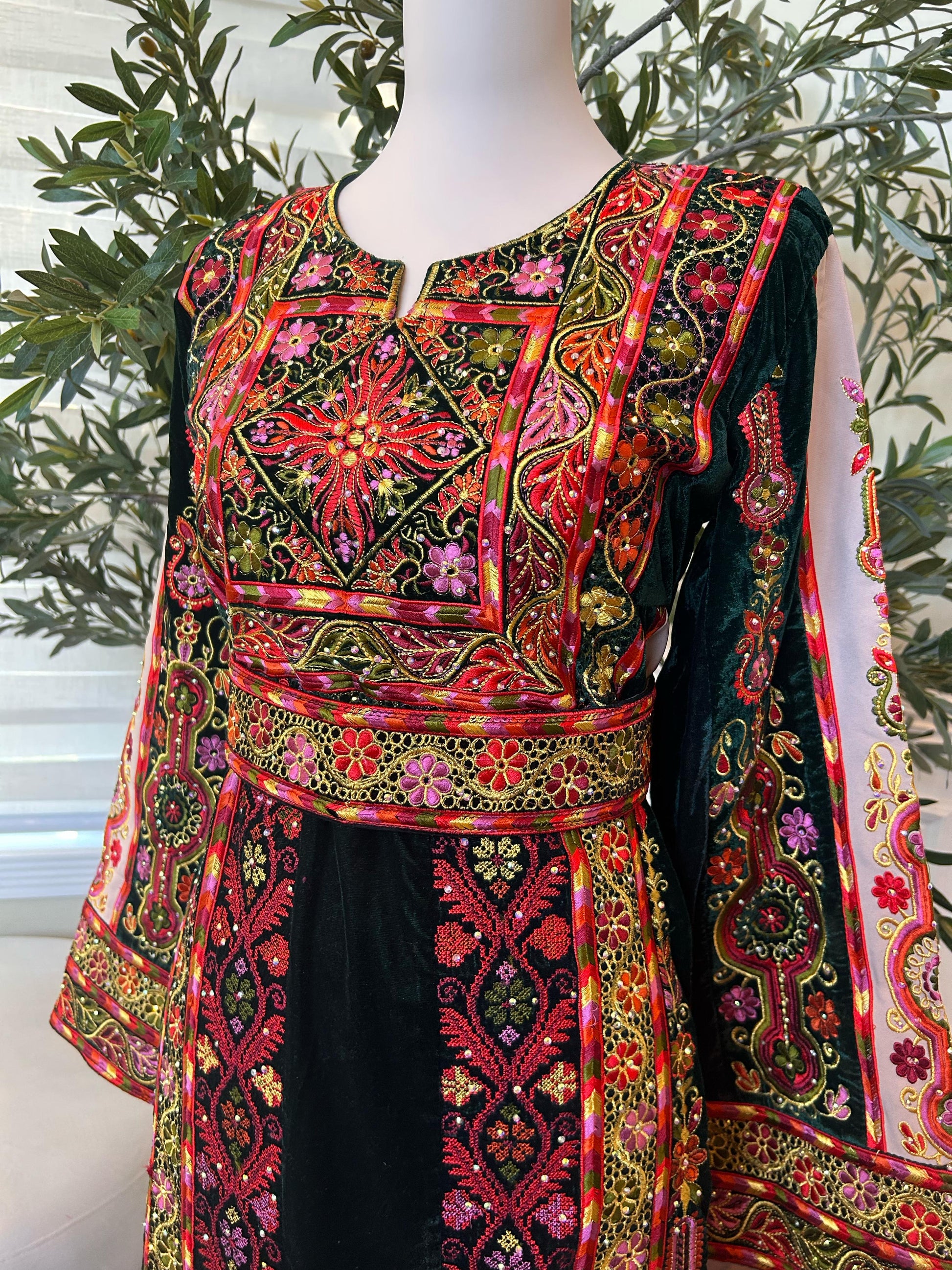 Green Velvet Embellished Tatreez Thobe